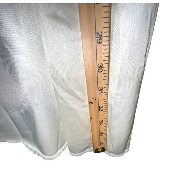 Vintage Vassarette Ivory Lace Trim Nylon Full Slip Dress Size 42 Adjustable Stra - Picture 7 of 8
